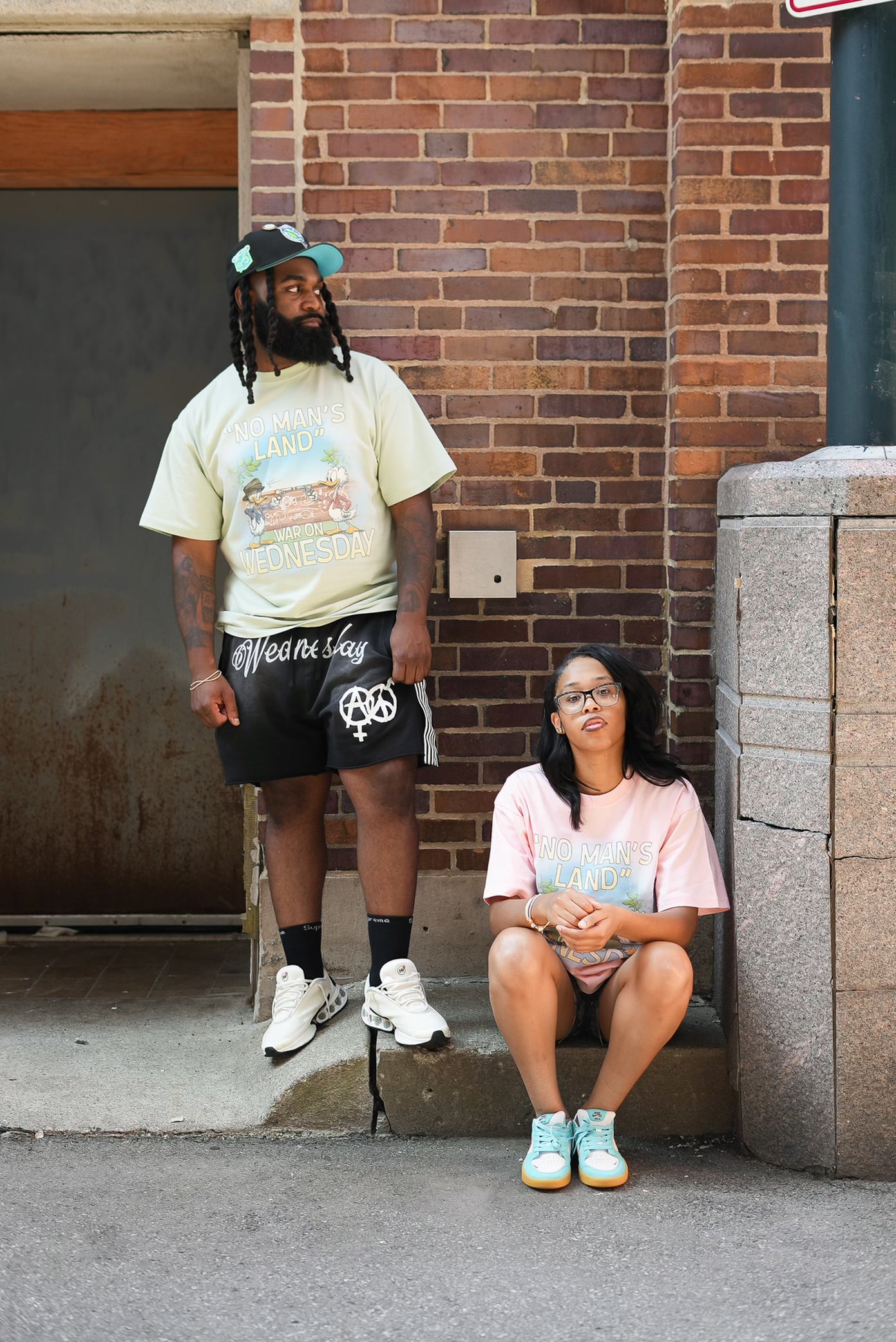 "No Man's Land" tee (Pink)